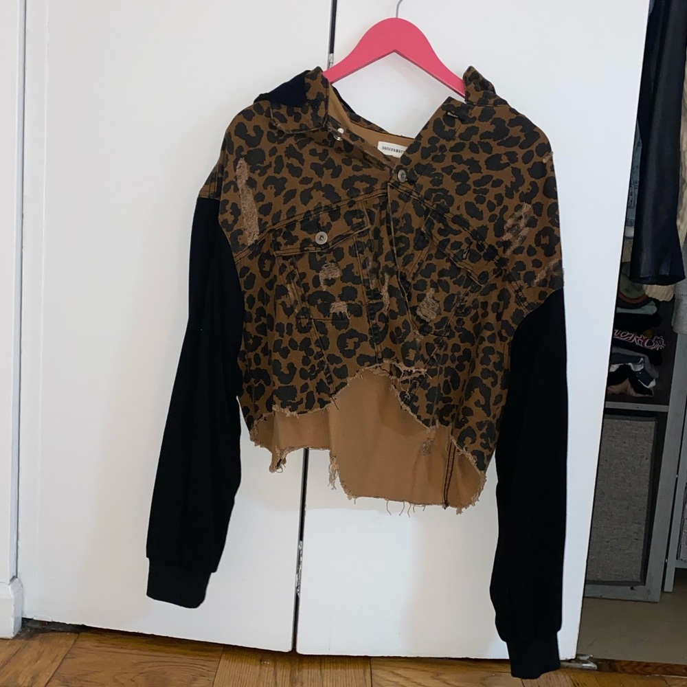 Cropped leopard denim jacket